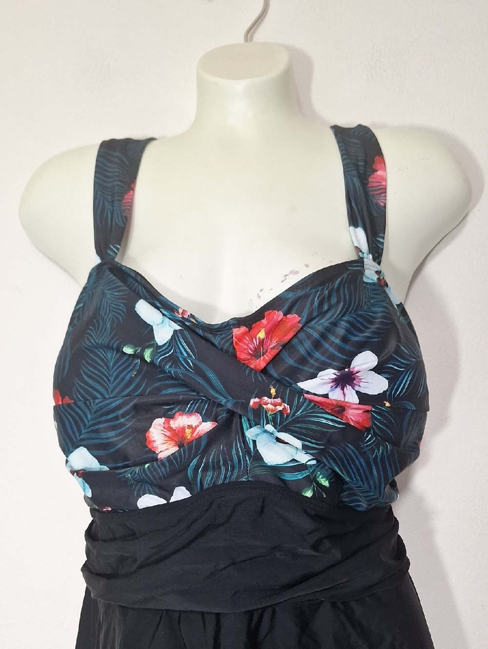 Aqua Eve Black Floral Women’s Swim Dress And Swim Shorts- Tropical Print - Picture 2 of 12